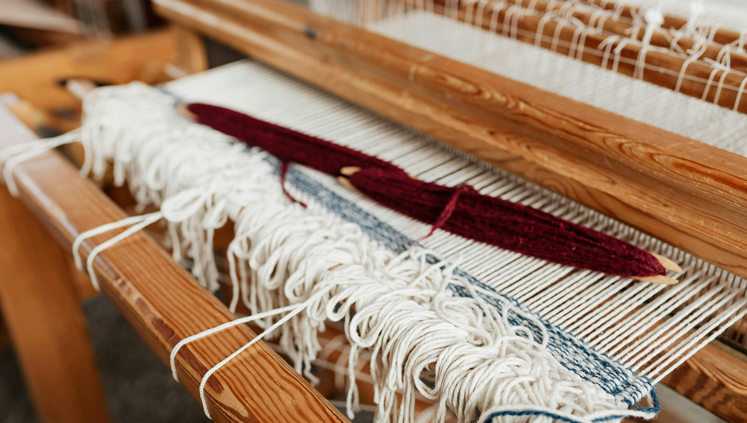 Telaio in legno per tessitura